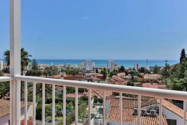 Piso en venta en Calle Bellasombra, Benalmádena thumbnail 1