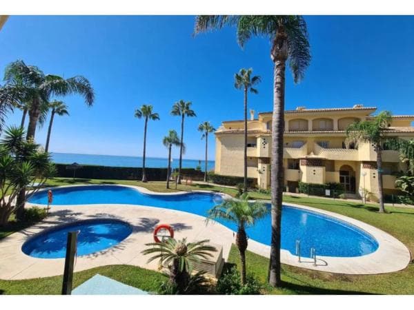 Piso en venta en Barrio Zona Centro Comercial Torrequebrada, Benalmádena photo 1
