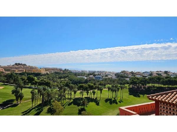 Piso en venta en Calle Vela, Benalmádena photo 1