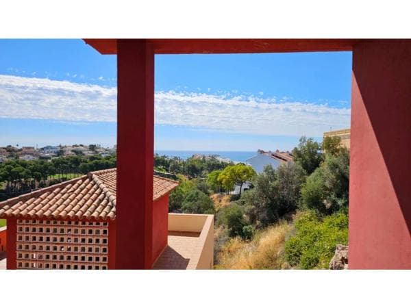 Piso en venta en Calle Vela, Benalmádena thumbnail 1