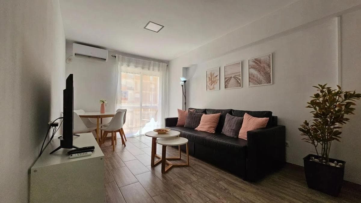 Venta de piso en Calle Luis Vives, Benalmádena
photo 2