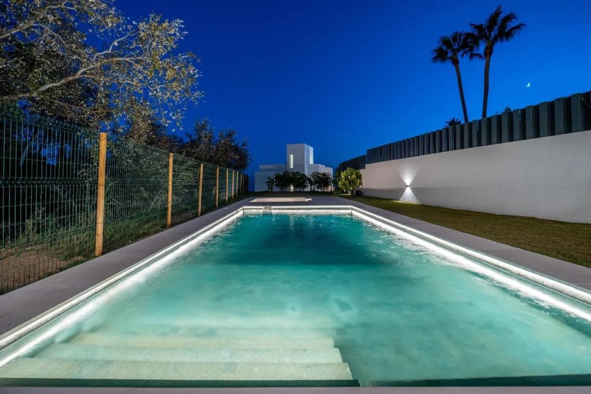 Sale of independent chalet in Camino Real de Fuengirola, Benalmádena
photo 5
