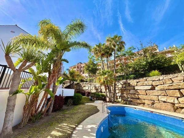 Piso en venta en Calle Jabea, Benalmádena photo 1