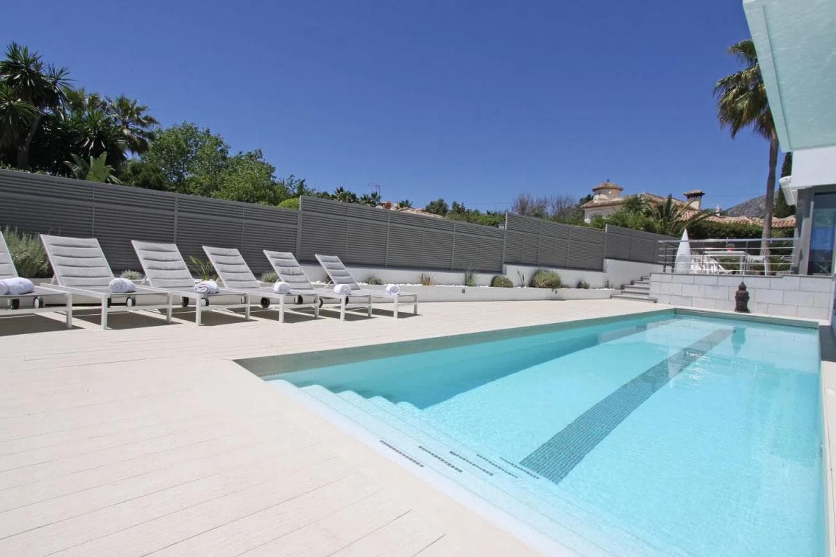 Venta de chalet independiente en Calle Benaojan, Marbella
photo 4