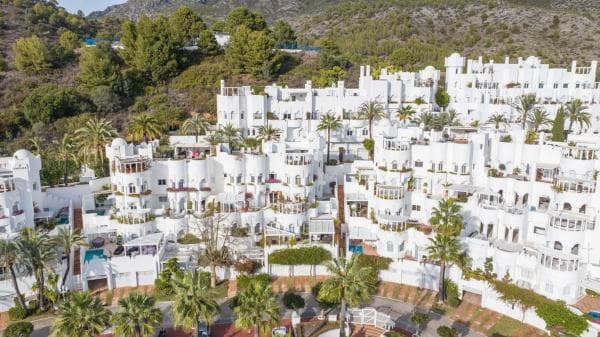 Piso en venta en MARBELLA HILL CLUB, 1 B, Marbella thumbnail 1