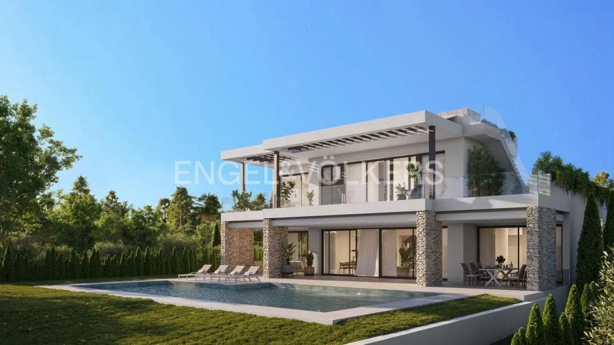 Venta de chalet independiente en Calle Pizarra, Marbella
photo 2