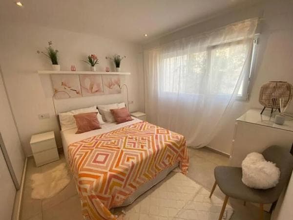 Chalet independiente en venta en Casco urbano, Polop thumbnail 2