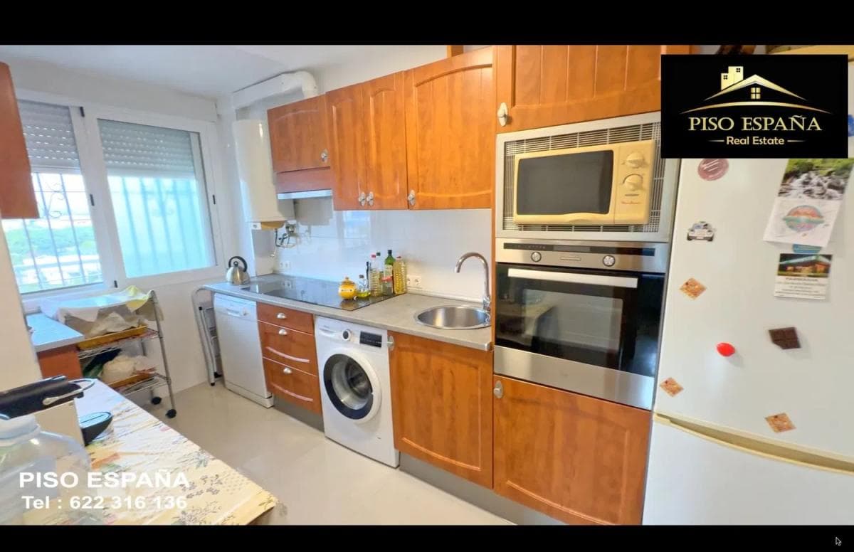 Venta de piso en Avenida Bruselas, Alicante / Alacant
photo 2