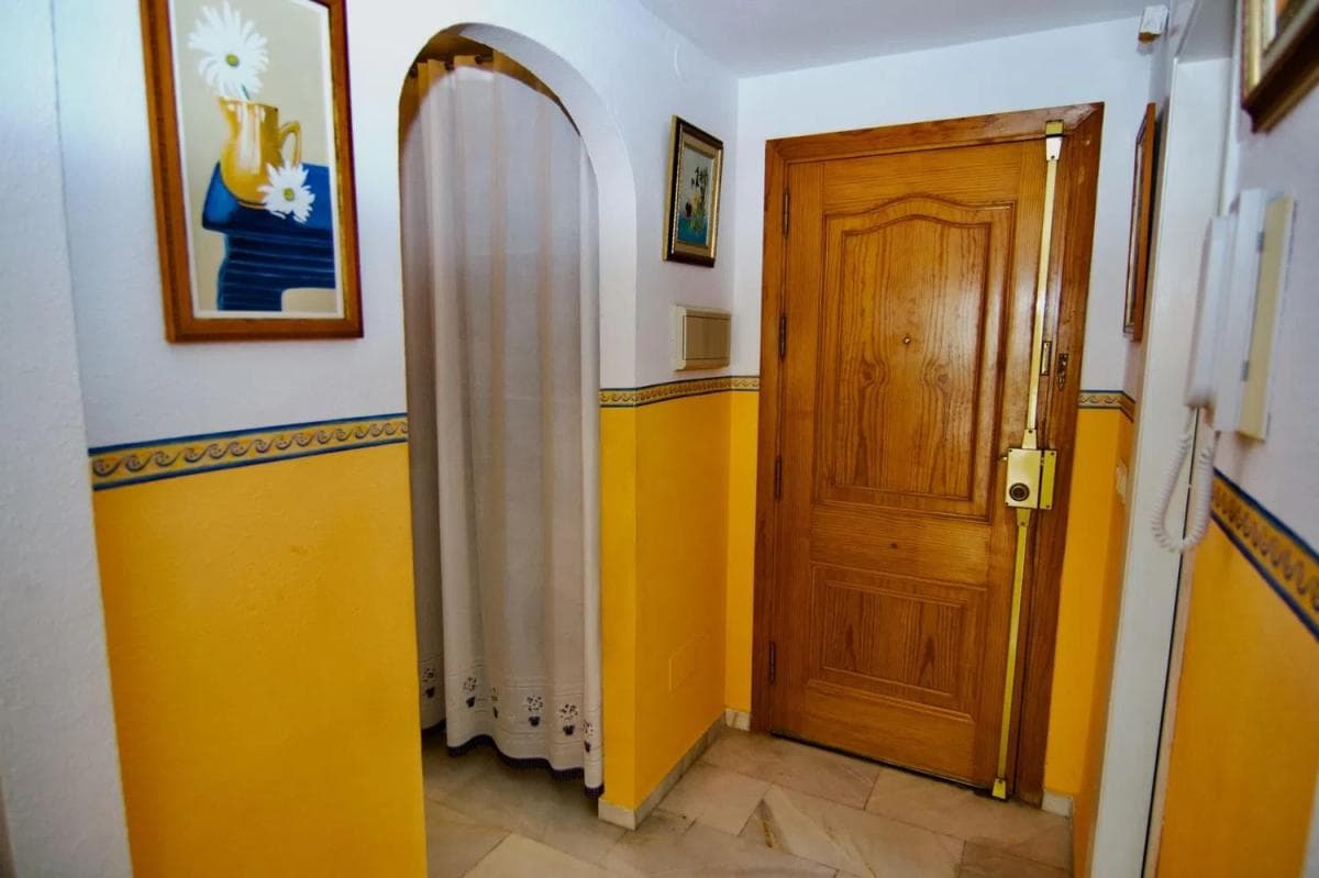 Sale of apartment in Arroyo de la Miel, Benalmádena
photo 2