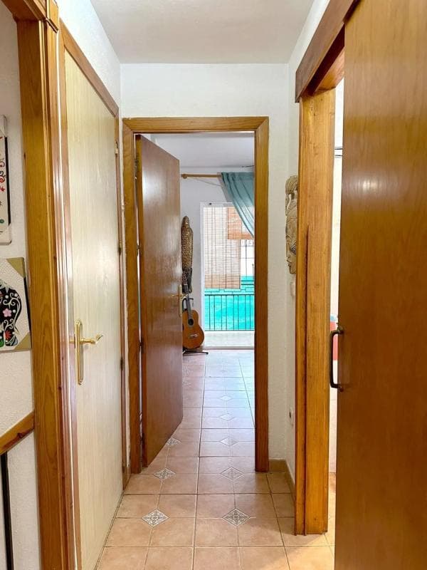Sale of apartment in Barrio Loma de los Riscos, Torremolinos
photo 4
