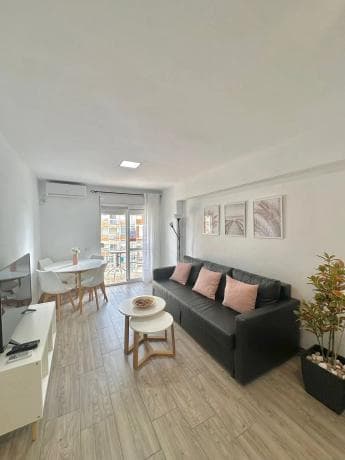 Apartment for sale in Calle Luis Vives, 5, Benalmádena photo 1