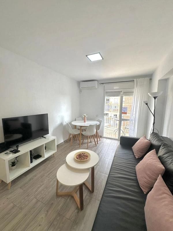 Sale of apartment in Calle Luis Vives, 5, Benalmádena
photo 2