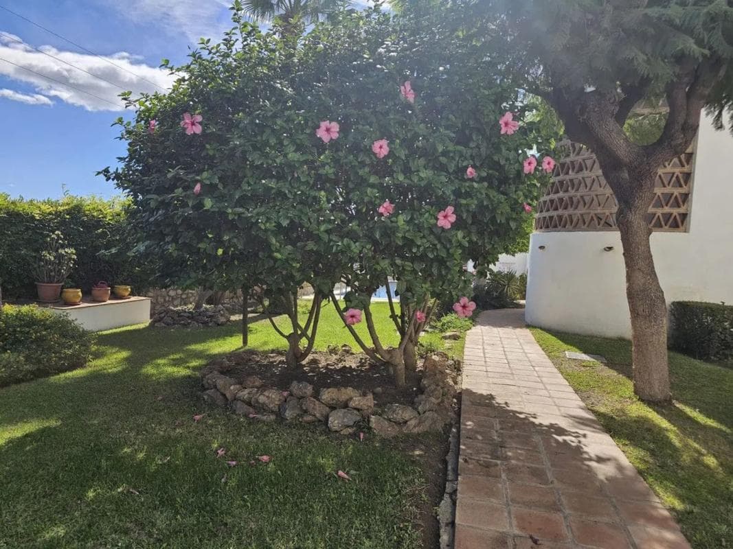 Venta de piso en Avenida Suiza, Mijas
photo 2