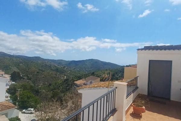Chalet independiente en venta en Barrio Olías, Málaga photo 1