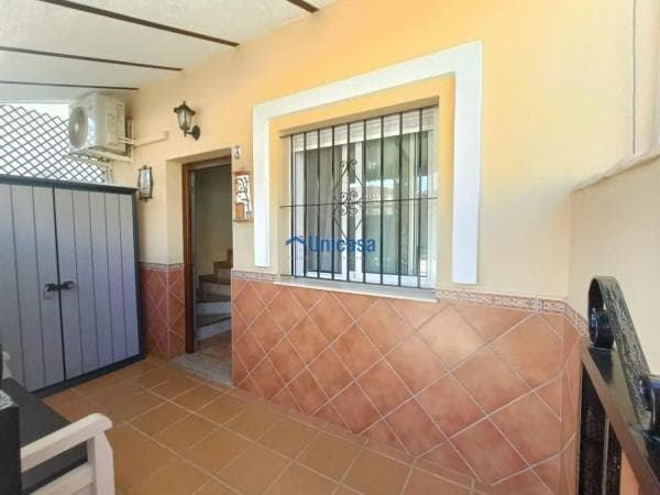 Chalet independiente en venta en Calle Cristo de los Milagros, Málaga thumbnail 1