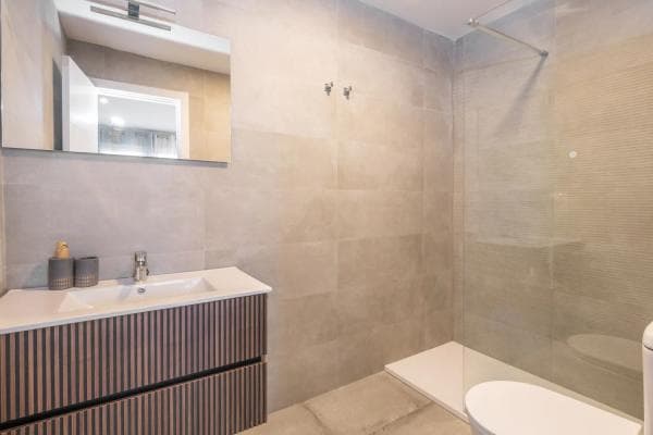 Продажа квартиры в Alameda de Capuchinos, 33, Малага thumbnail 2