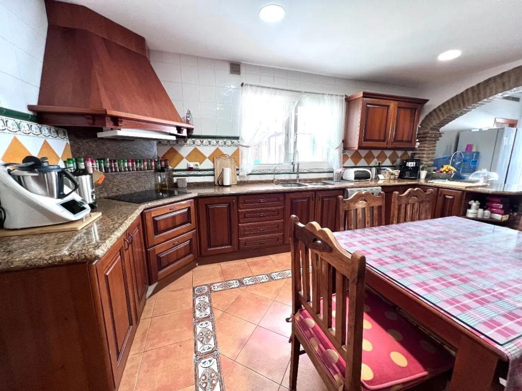 Sale of independent chalet in Calle hungria s/n, Marbella
photo 5