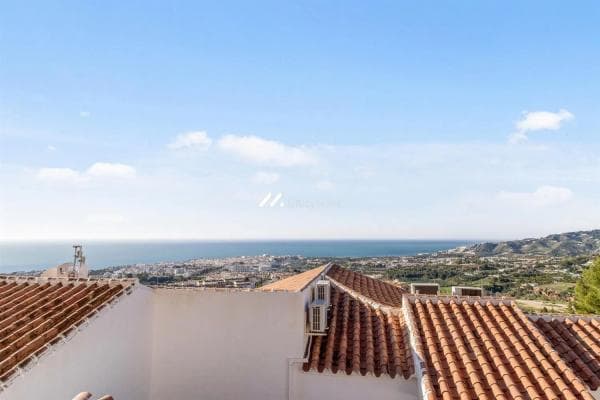 Продажа квартиры в Calle San Juan de Capistrano s/n, Nerja thumbnail 1
