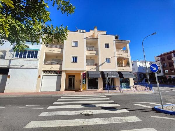 Piso en venta en Avda Pescia - Ctra de Frigiliana, Nerja photo 1