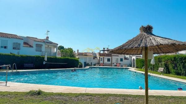 Коттедж на продажу в Plaza Square del ruiseñor, Nerja photo 1