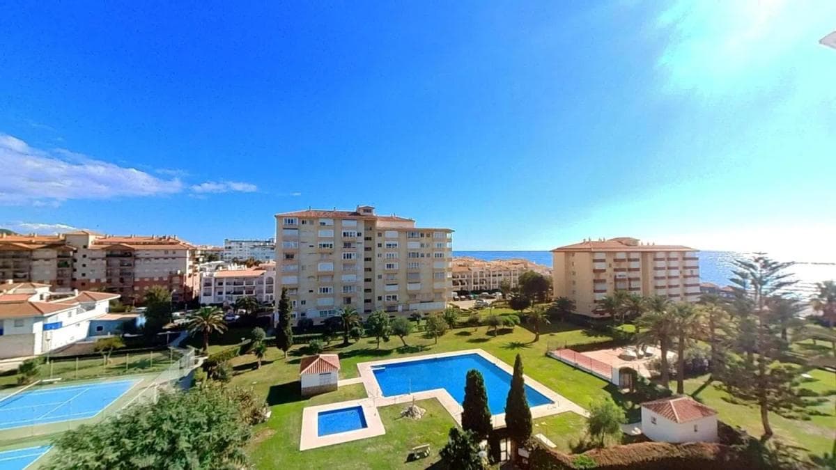 Venta de piso en Laguna Beach, Torrox
photo 2