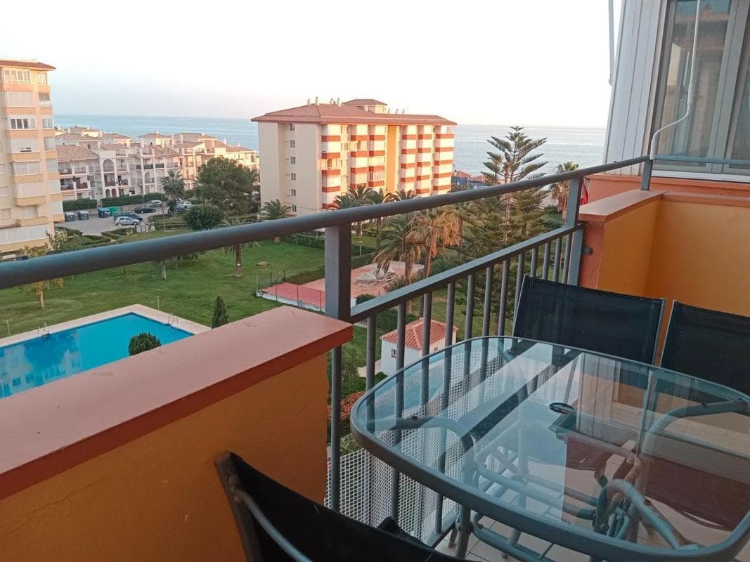 Venta de piso en Laguna Beach, Torrox
photo 4