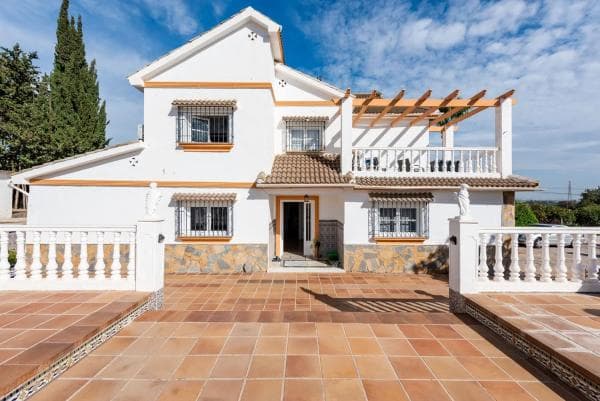 Detached villa for sale in El Romeral-Peñón de Zapata, Alhaurín de la Torre thumbnail 1