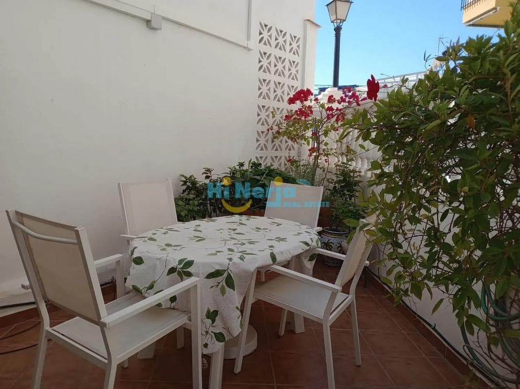 Venta de chalet independiente en Avda Pescia - Ctra de Frigiliana, Nerja
photo 4