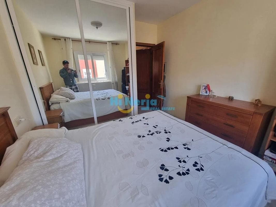 Venta de piso en Avda Pescia - Ctra de Frigiliana, Nerja
photo 5