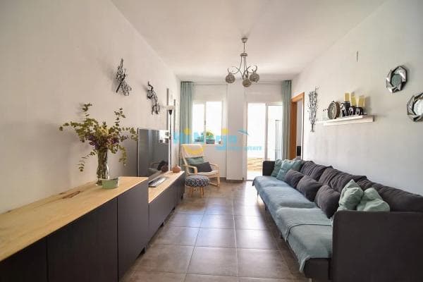 Piso en venta en Avda Pescia - Ctra de Frigiliana, Nerja thumbnail 1