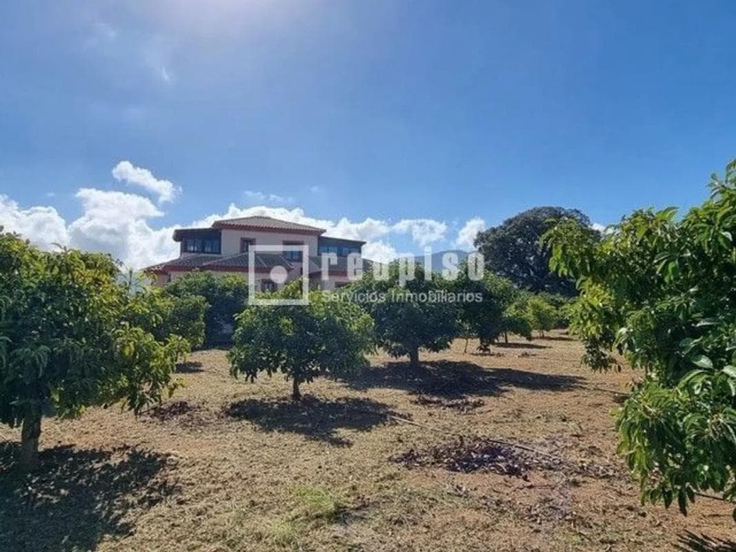Venta de chalet independiente en Pinos de Alhaurín, Alhaurín de la Torre
photo 2