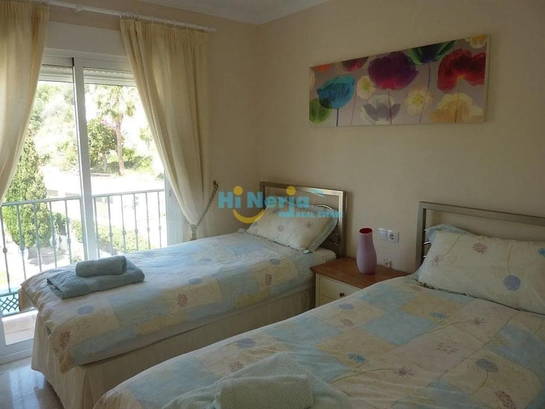 Venta de piso en Avda Pescia - Ctra de Frigiliana, Nerja
photo 2