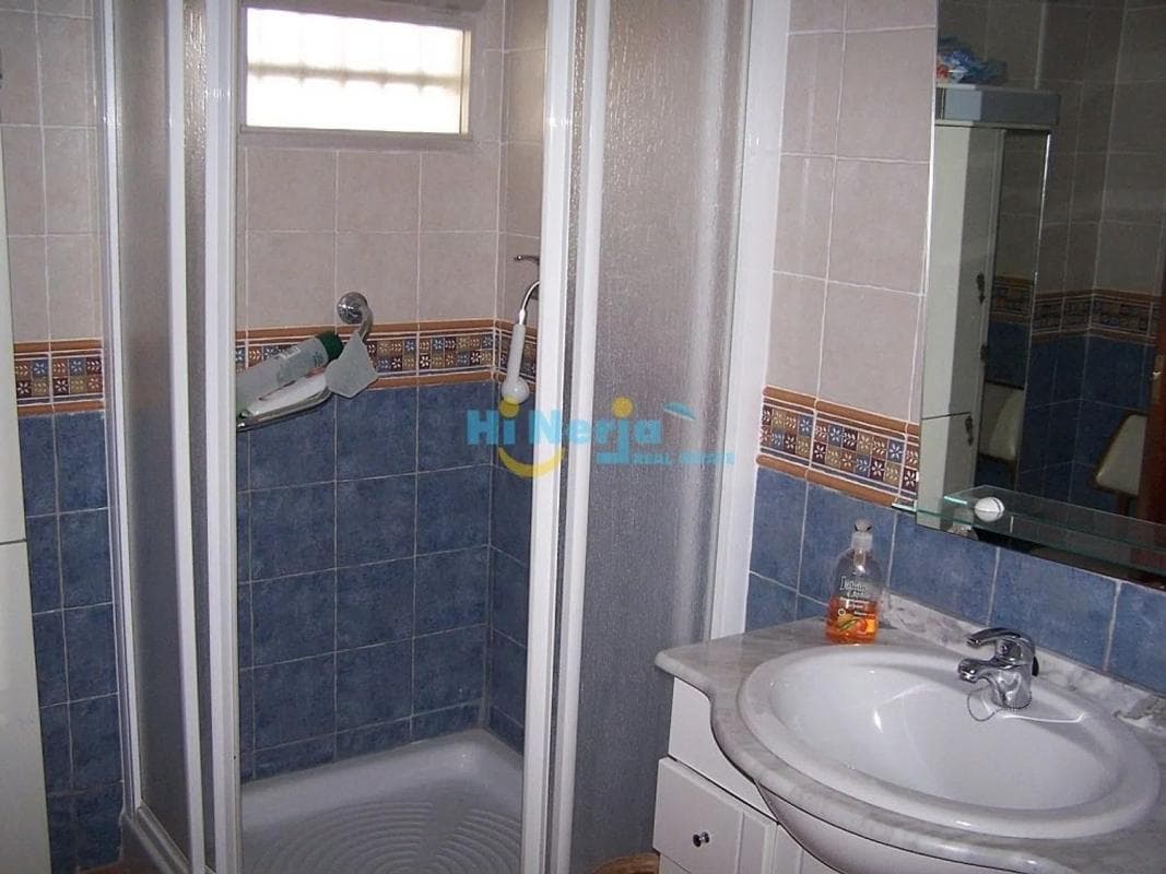 Venta de piso en Avda Pescia - Ctra de Frigiliana, Nerja
photo 5