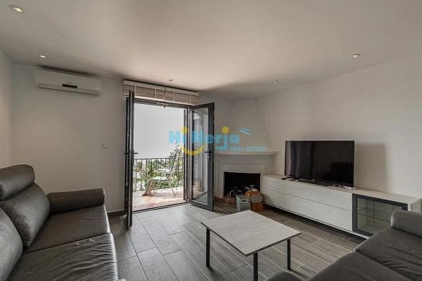 Коттедж на продажу в Avda Pescia - Ctra de Frigiliana, Nerja photo 1