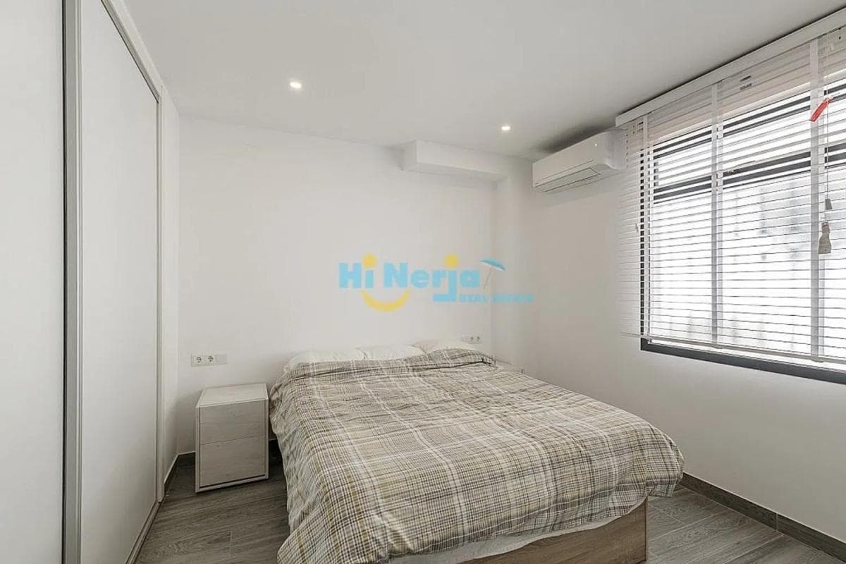 Venta de chalet independiente en Avda Pescia - Ctra de Frigiliana, Nerja
photo 4
