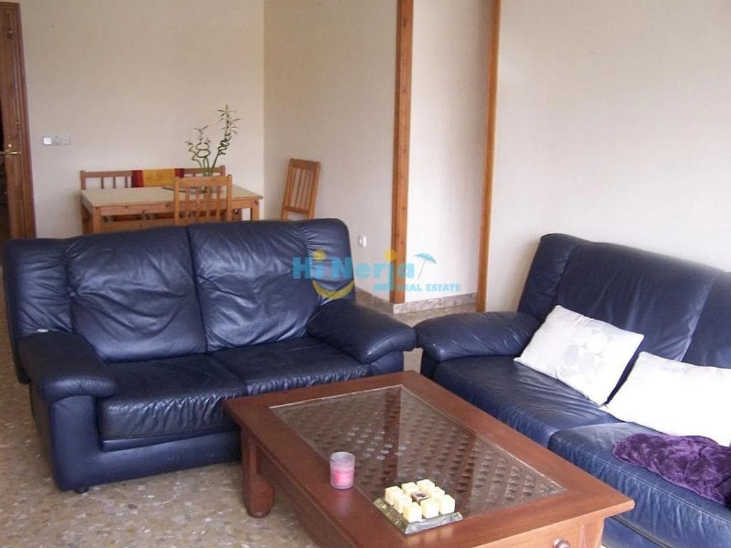 Venta de piso en Avda Pescia - Ctra de Frigiliana, Nerja
photo 2