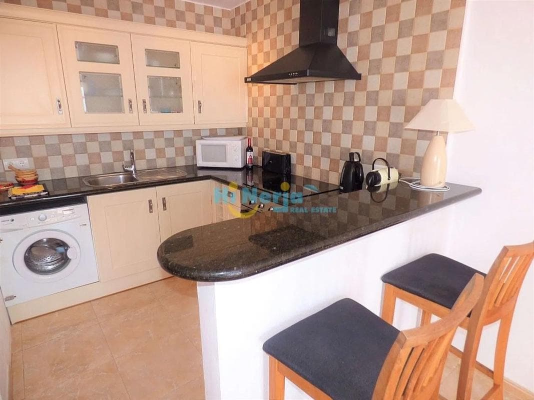 Venta de piso en Avda Pescia - Ctra de Frigiliana, Nerja
photo 5