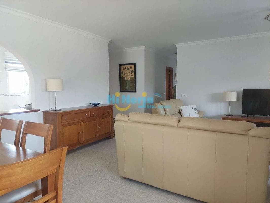 Venta de piso en Urbanización Santa Rosa, Torrox
photo 3