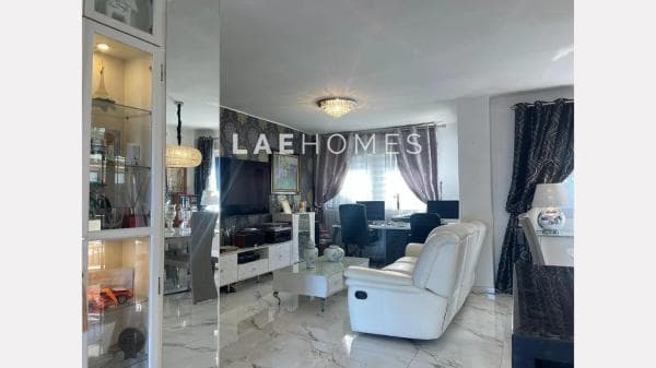 Коттедж на продажу в Pinos de Alhaurín, Alhaurín de la Torre thumbnail 1