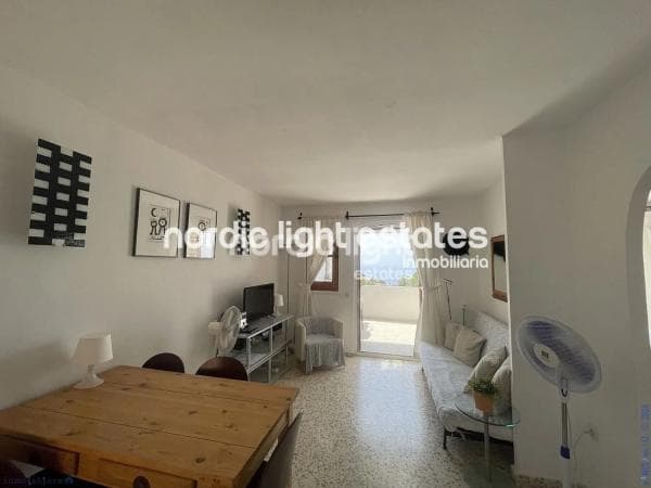 Apartment for sale in Avda Pescia - Ctra de Frigiliana, Nerja thumbnail 2