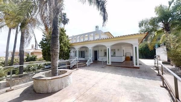 Detached villa for sale in Calle Pajarete, 123, Alhaurín de la Torre thumbnail 1