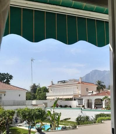 Piso en venta en Calle Valentuñana, 10, Marbella thumbnail 2