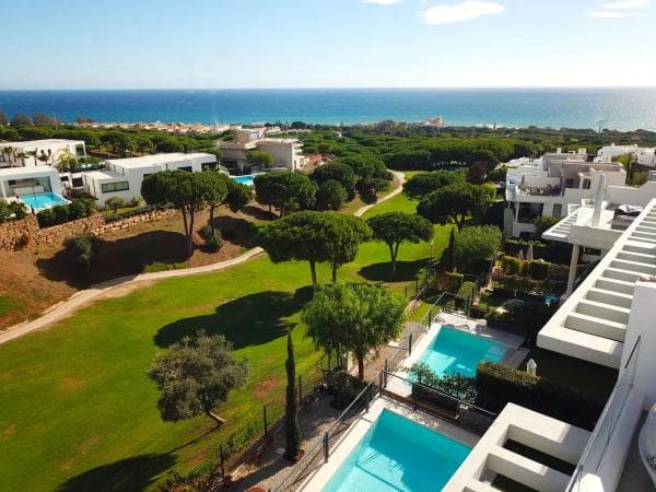 Chalet independiente en venta en Calle Artola Golf s/n, Marbella photo 1