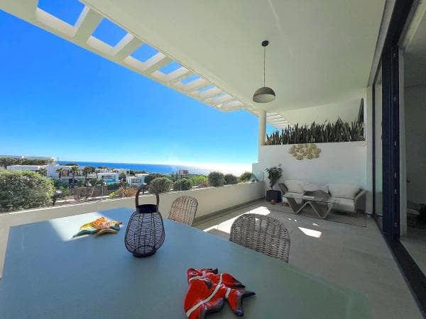 Chalet independiente en venta en Calle Artola Golf s/n, Marbella thumbnail 1
