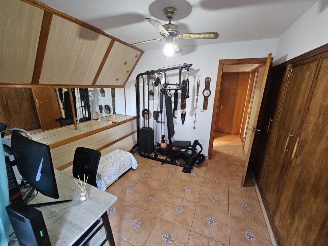 Sale of apartment in Barrio Loma de los Riscos, Torremolinos
photo 4