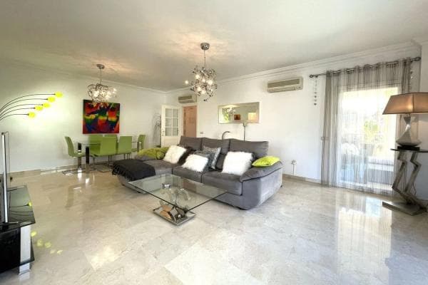 Piso en venta en Calle Altabaca de la Torre, Mijas thumbnail 1