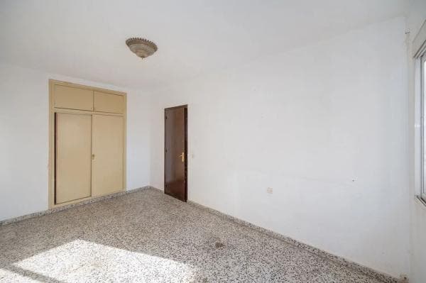 Продажа квартиры в Calle Pablo Picasso, 28, Vélez-Malaga thumbnail 1