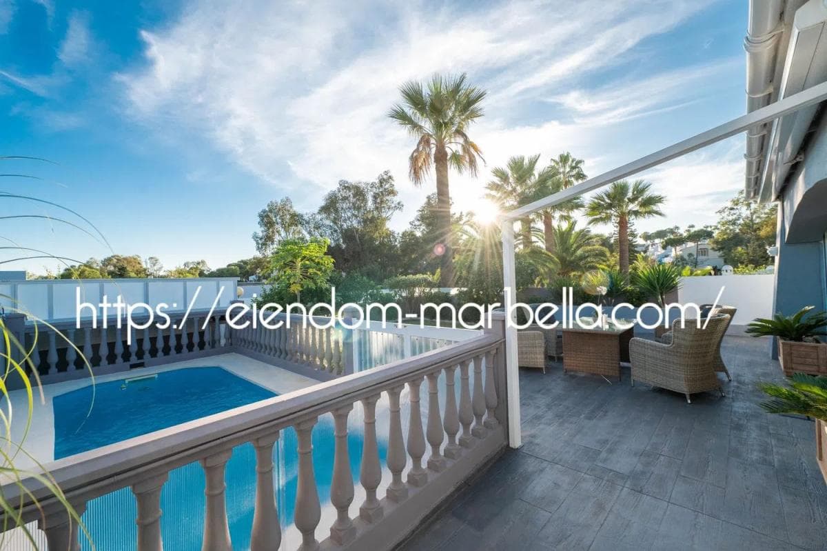 Venta de chalet independiente en Avenida del Cortijo, Mijas
photo 2