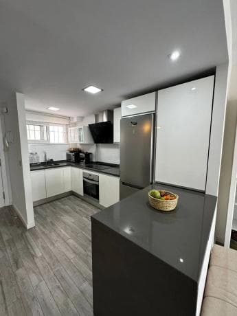 Продажа квартиры в Avenida Antonio Toré Toré, 26, Torre del Mar thumbnail 1