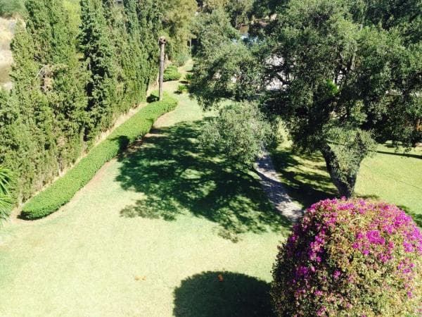 Wolnostojąca willa na sprzedaż w Barrio Elviria, Marbella thumbnail 1